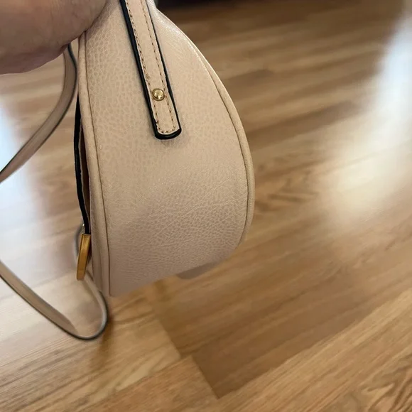 Crossbody Bag - Picture 8 of 9